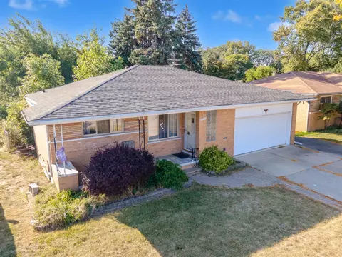 31293 Gilbert, Warren, MI 48093 photo 3