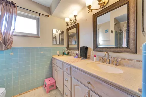 31293 Gilbert, Warren, MI 48093 photo 19