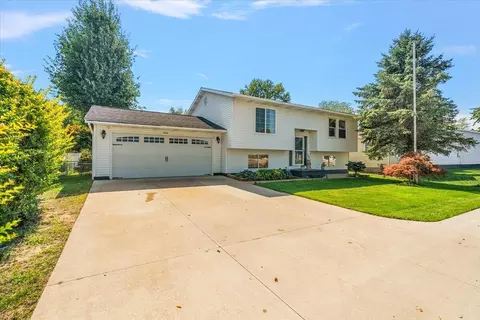 13748 Quincy, Holland, MI 49424