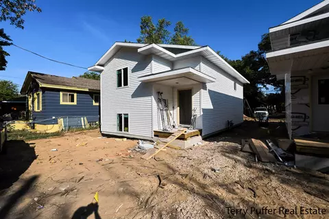 438 E Isabella, Muskegon, MI 49442