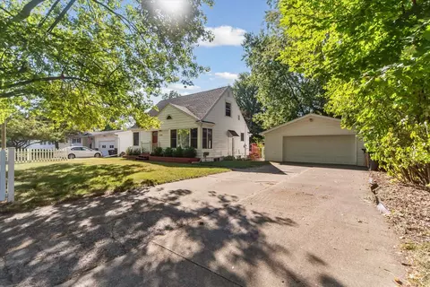 1608 Haslett, East Lansing, MI 48823