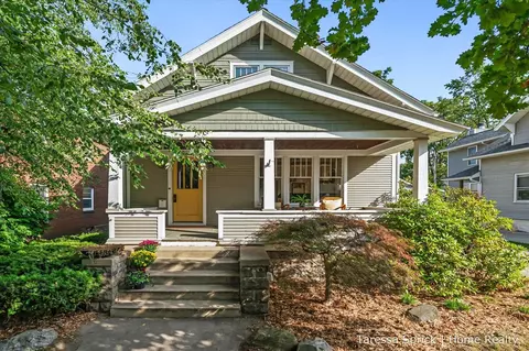 223 W 15th, Holland, MI 49423
