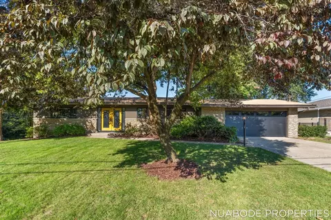 3895 Keeweenaw, Grand Rapids, MI 49525