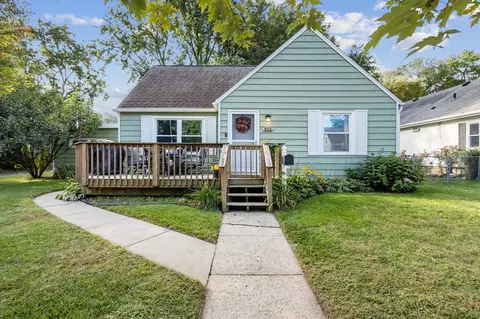 502 W Clinton, Hastings, MI 49058