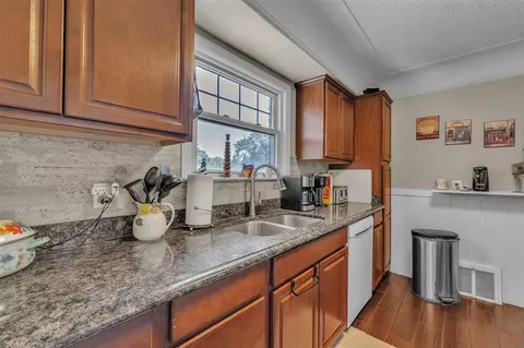 Kitchen - 38136 Van Born, Wayne, MI 48184 photo 5 of 5