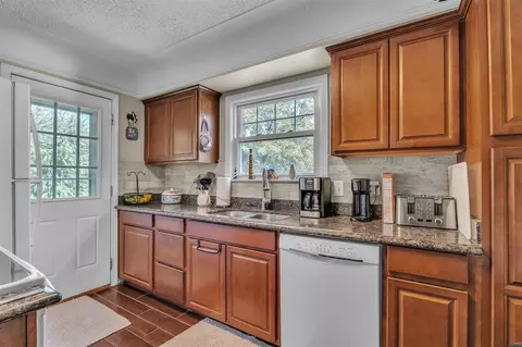Kitchen - 38136 Van Born, Wayne, MI 48184 photo 3 of 5