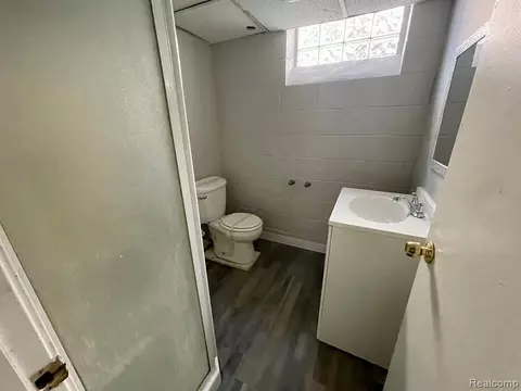 Bath - 5299 Farmbrook, Detroit, MI 48224 photo 2 of 2