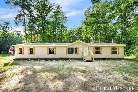 2920 55th, Fennville, MI 49408