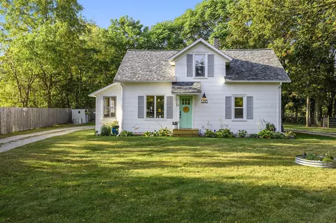 1216 Miller, Plainwell, MI 49080 photo 23