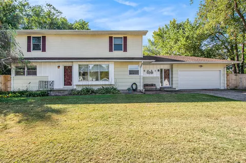 6051 Riverside, Jackson, MI 49201