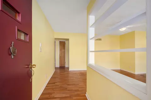 Entry Way - 6051 Riverside, Jackson, MI 49201 photo 1 of 3
