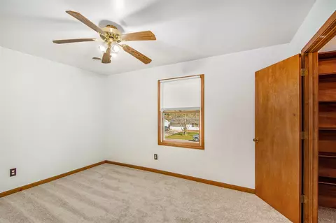 Bedroom - 6051 Riverside, Jackson, MI 49201 photo 4 of 6