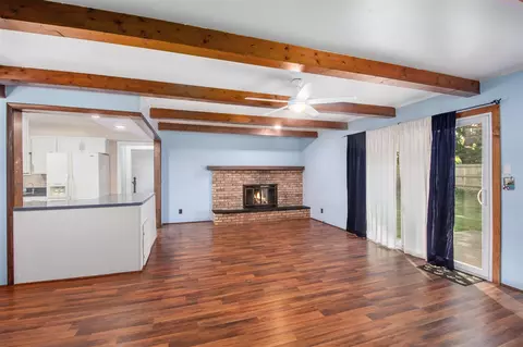 Living - 6051 Riverside, Jackson, MI 49201 photo 3 of 4