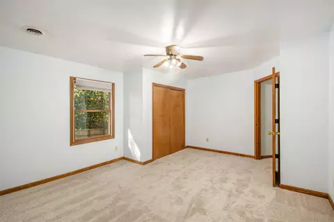 Bedroom - 6051 Riverside, Jackson, MI 49201 photo 6 of 6