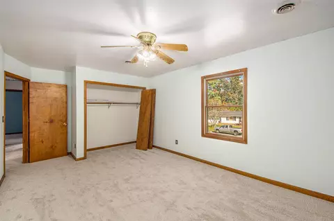 Bedroom - 6051 Riverside, Jackson, MI 49201 photo 5 of 6
