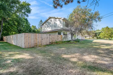 Exterior - 6051 Riverside, Jackson, MI 49201 photo 6 of 9