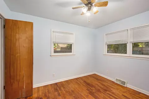 Bedroom - 6051 Riverside, Jackson, MI 49201 photo 2 of 6