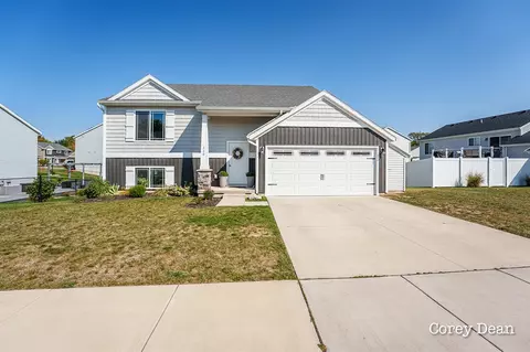 320 Taylor, Sparta, MI 49345