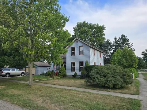 Exterior - 304 Pine, Schoolcraft, MI 49087 photo 9 of 25