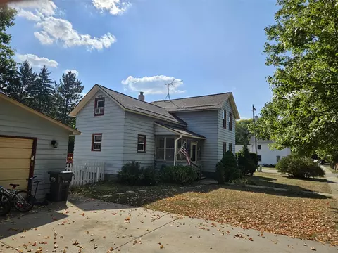 Exterior - 304 Pine, Schoolcraft, MI 49087 photo 3 of 25