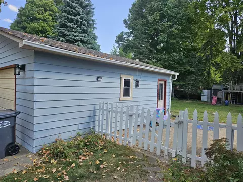 Exterior - 304 Pine, Schoolcraft, MI 49087 photo 7 of 25
