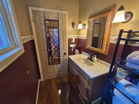 Bath - 304 Pine, Schoolcraft, MI 49087 photo 2 of 4