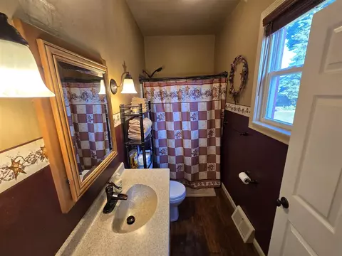 Bath - 304 Pine, Schoolcraft, MI 49087 photo 1 of 4