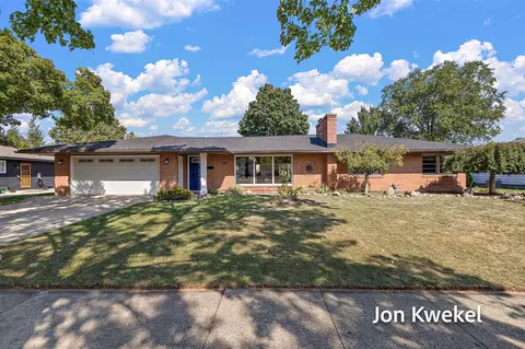 135 W 31st, Holland, MI 49423