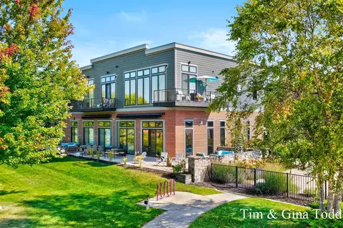 220 King #1, Lowell, MI 49331