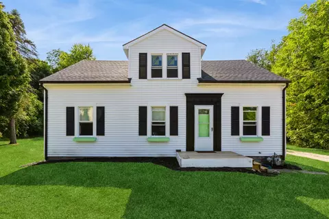 254 E Ctr, Coloma, MI 49038