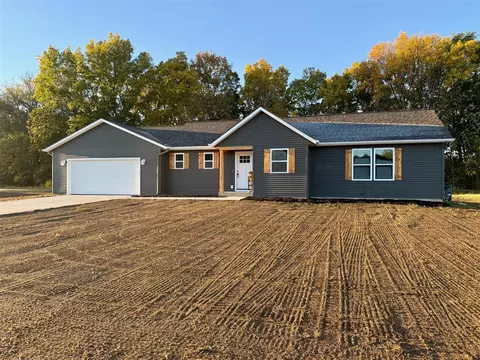 3216 Signal Pt, Allegan, MI 49010
