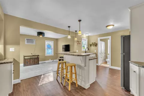 Entry Way - 313 Maple, Howell, MI 48843 photo 3 of 4