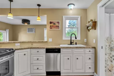 Kitchen - 313 Maple, Howell, MI 48843 photo 3 of 4