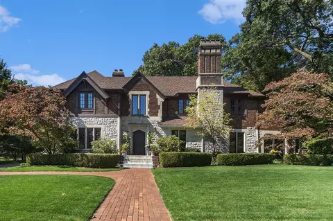 955 Cambridge, Grand Rapids, MI 49506