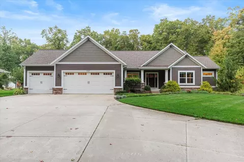5327 128th Ave, Fennville, MI 49408