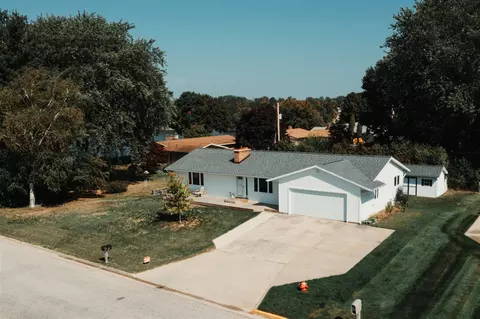 60 N Plum, Hart, MI 49420