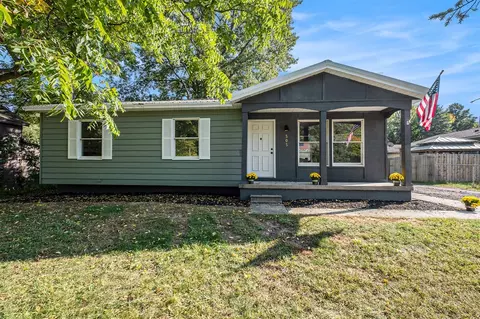 505 E Van Deinse, Greenville, MI 48838