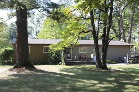 Exterior - 842 Carlson, Stanton, MI 48888 photo 4 of 10