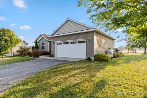 Exterior - 6101 Greenbriar, Lowell, MI 49331 photo 2 of 14