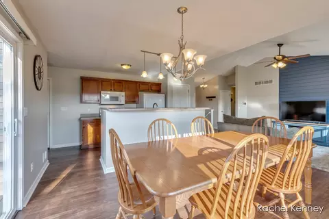 Dining - 6101 Greenbriar, Lowell, MI 49331 photo 2 of 3
