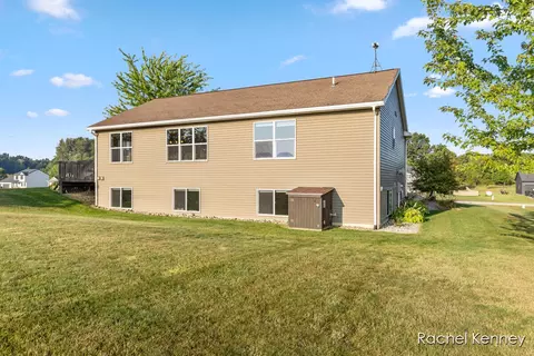 Exterior - 6101 Greenbriar, Lowell, MI 49331 photo 8 of 14