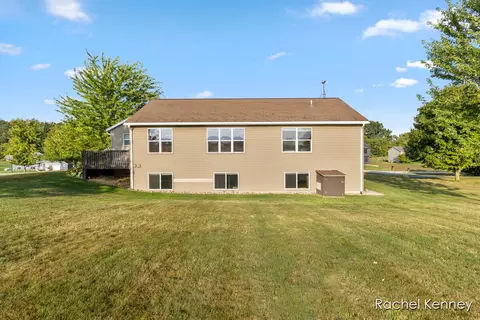 Exterior - 6101 Greenbriar, Lowell, MI 49331 photo 7 of 14