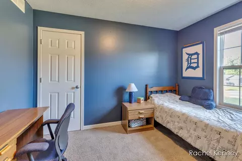Bedroom - 6101 Greenbriar, Lowell, MI 49331 photo 7 of 9