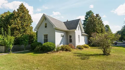 557 Saline, Petersburg, MI 49270