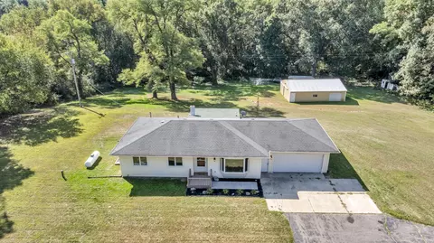 8325 Folks, Hanover, MI 49241