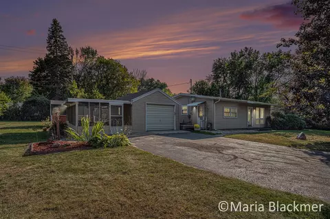2592 Hillcrest, Ionia, MI 48846