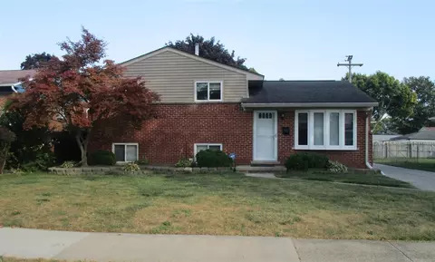 55 Meadle, Mount Clemens, MI 48043