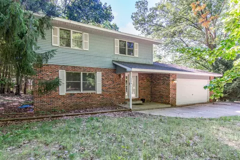 110 Carpenter, Roscommon, MI 48653