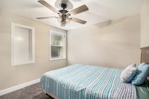 Bedroom - 3189 Comboni, Monroe, MI 48162 photo 2 of 2