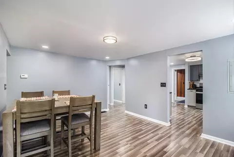 Dining - 3189 Comboni, Monroe, MI 48162 photo 1 of 2